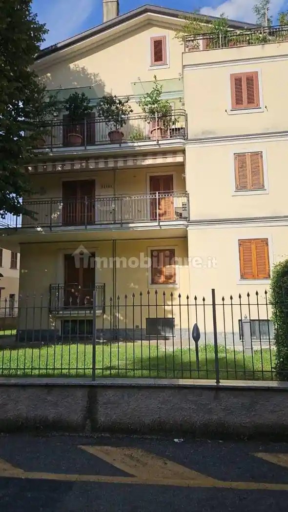 Appartamento in vendita a Carate Brianza