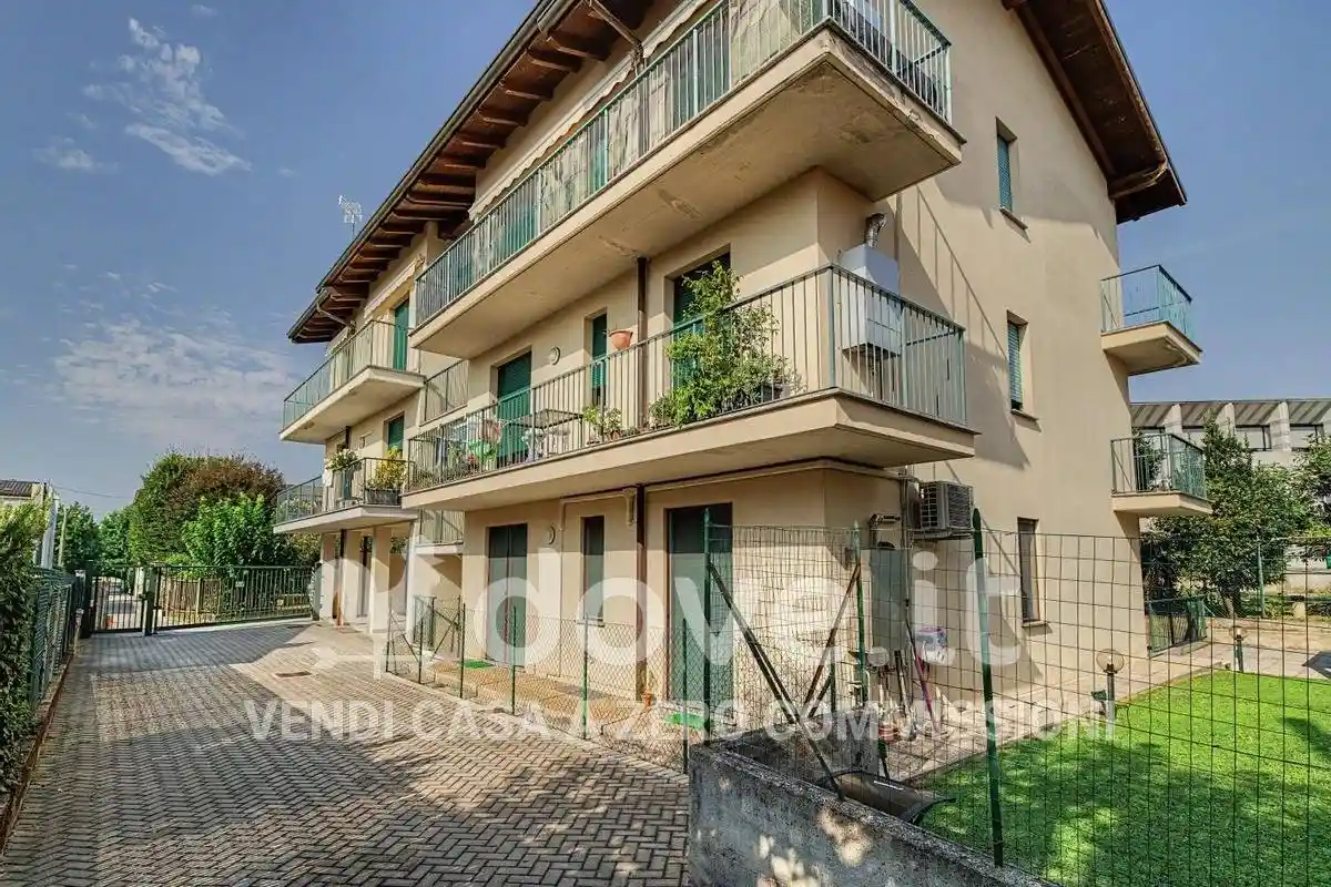 Appartamento in vendita a Alzate Brianza