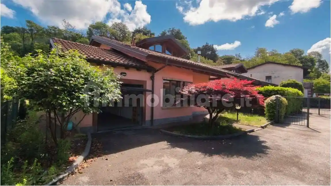 Villa in vendita a Besozzo