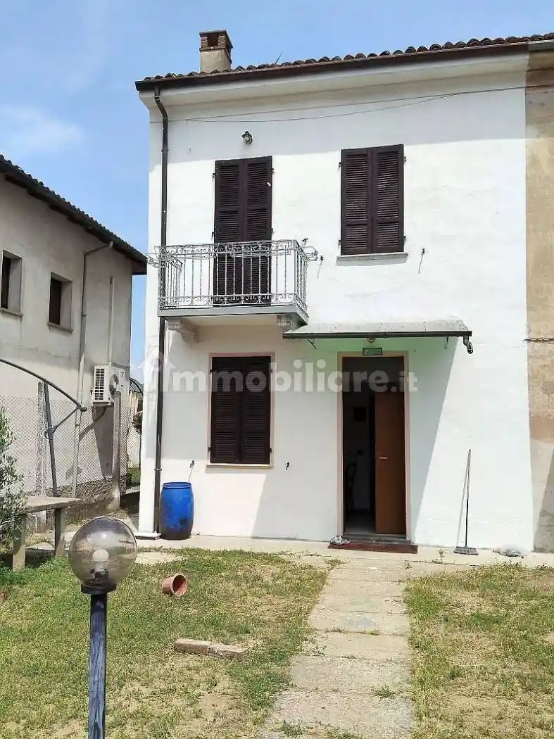 Casa indipendente in vendita a Mortara