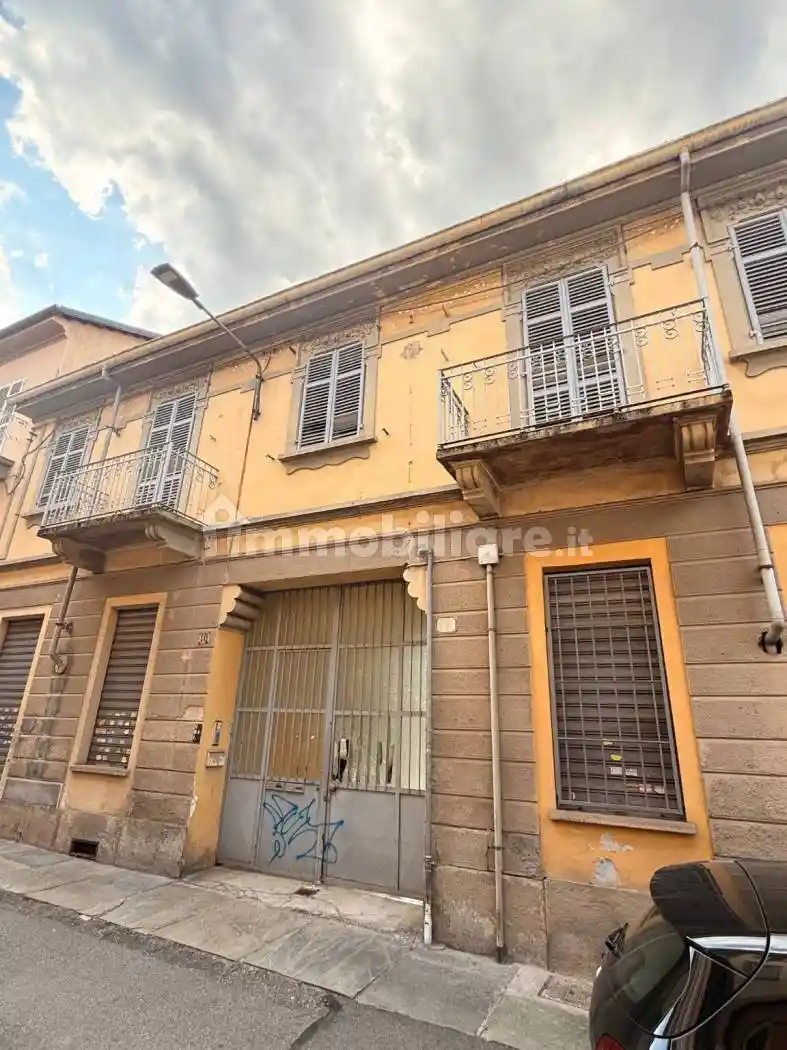 Palazzo - Edificio in vendita a Torino