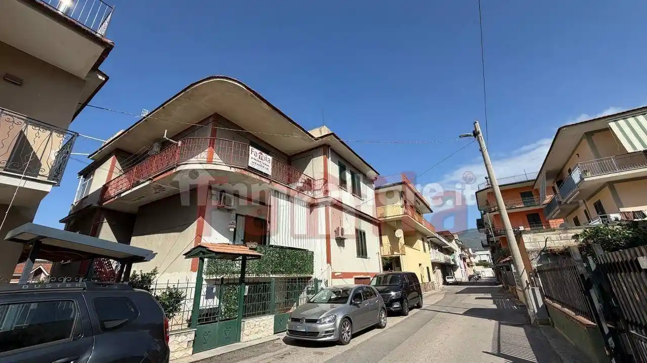 Casa indipendente in vendita a Sperone