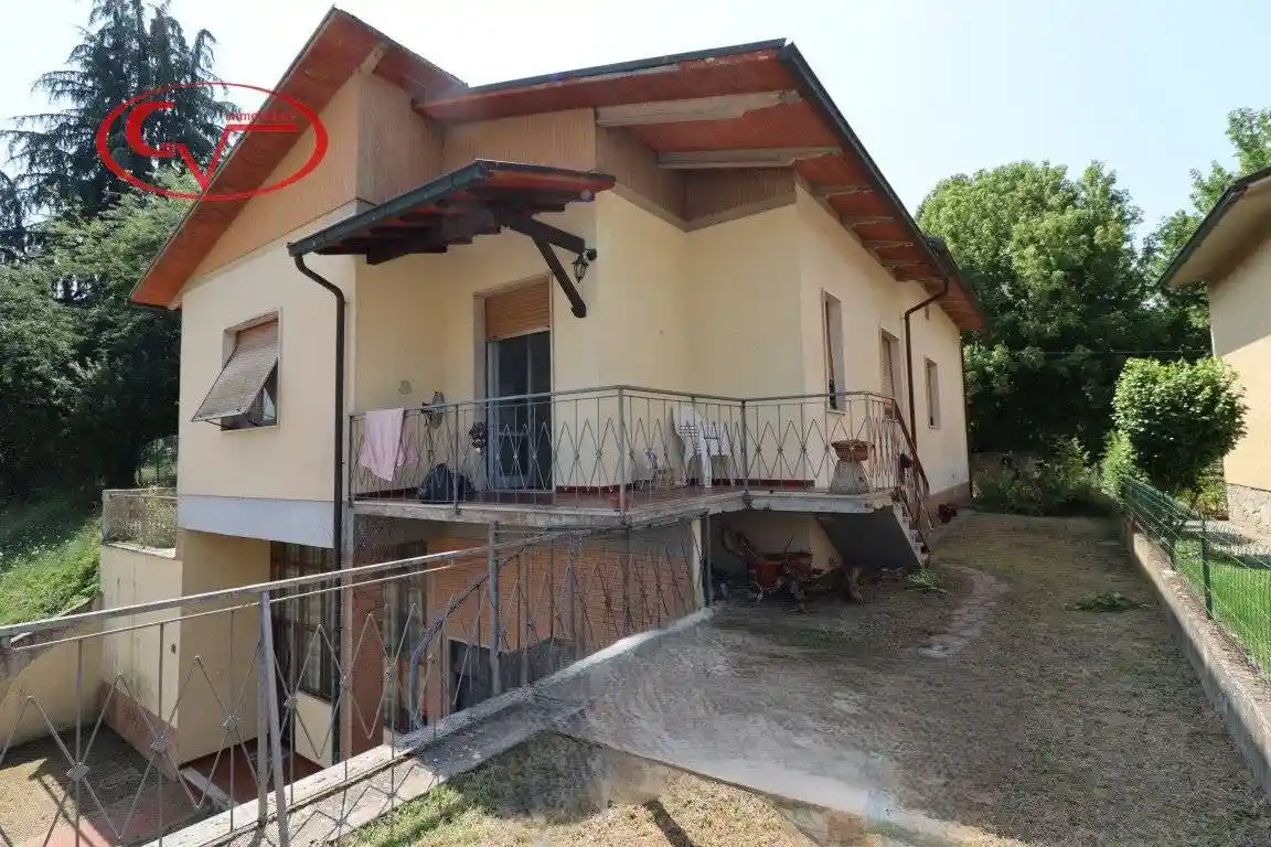 Casa indipendente in vendita a Montevarchi
