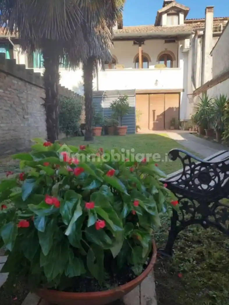 Palazzo - Edificio in vendita a Portogruaro