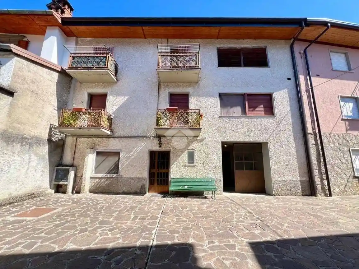 Casa indipendente in vendita a Onore