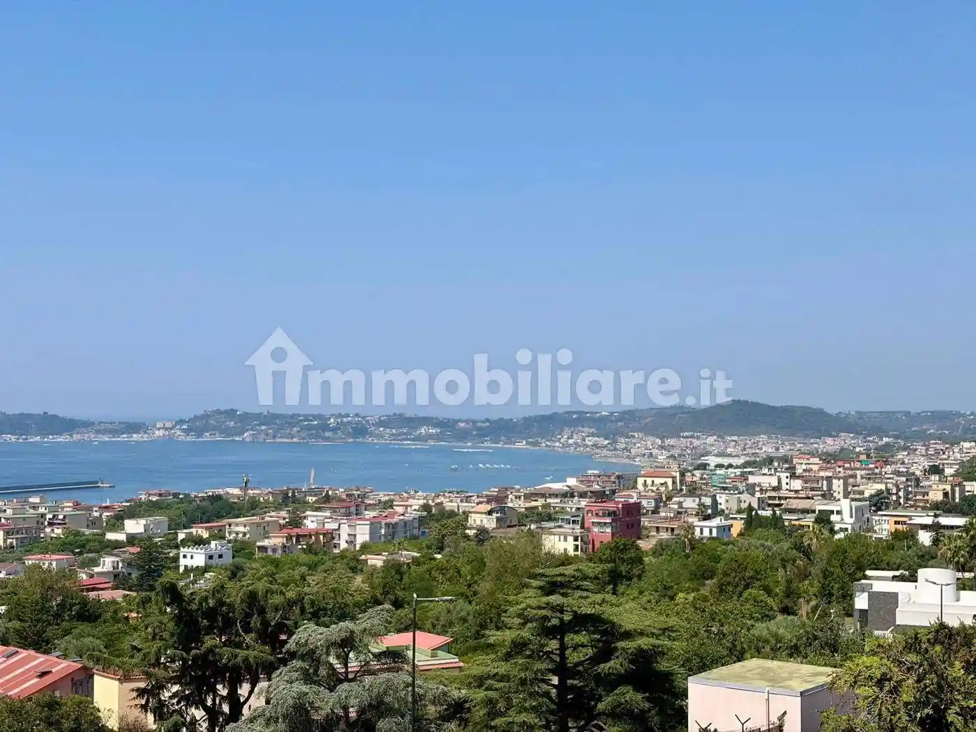 Appartamento in affitto a Pozzuoli
