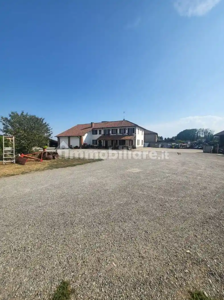 Rustico - Casale in vendita a Pavia