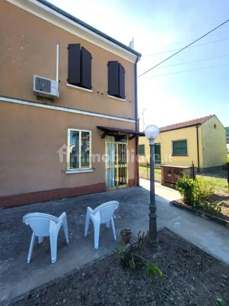 Casa indipendente in vendita a Ferrara