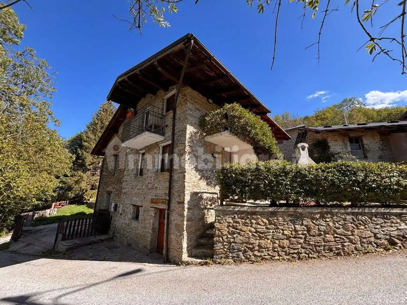 Rustico - Casale in vendita a Borgo San Dalmazzo