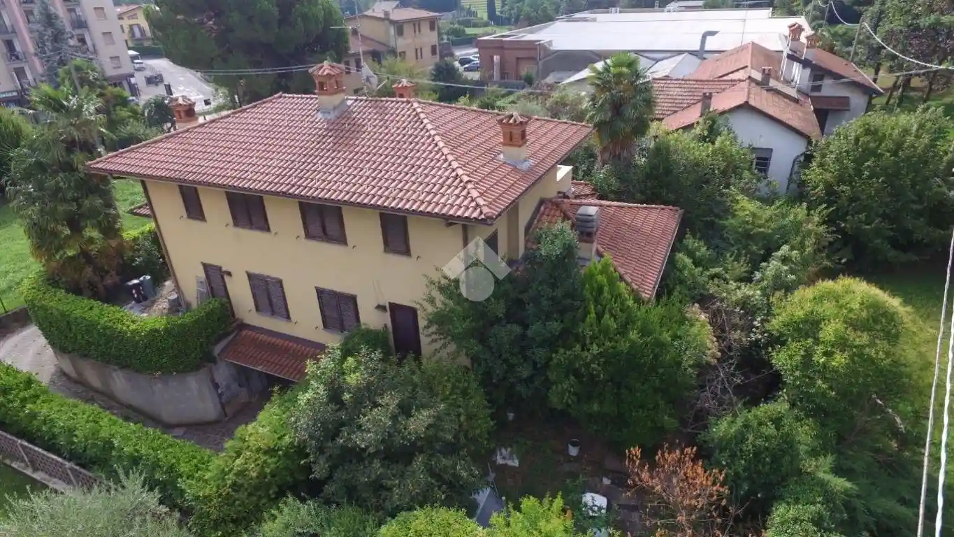 Villa in vendita a Merate