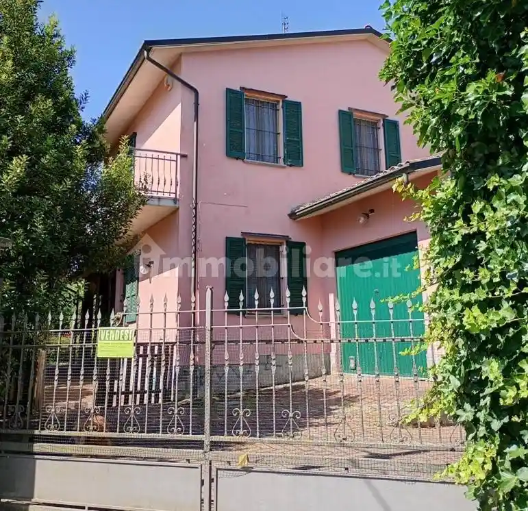 Villa in vendita a Castana