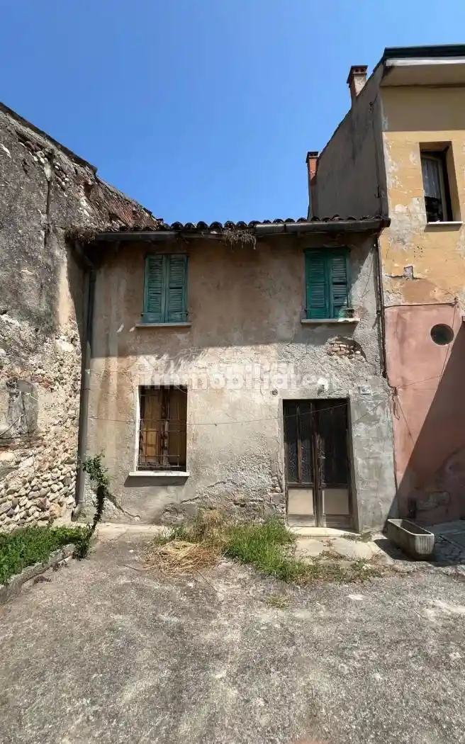 Casa indipendente in vendita a Castiglione delle Stiviere