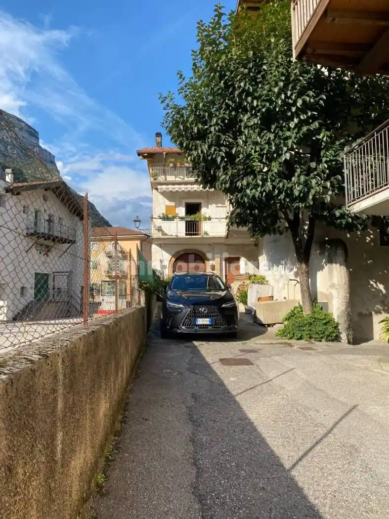Casa indipendente in vendita a Dro