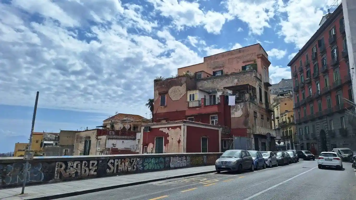 Appartamento in vendita a Napoli