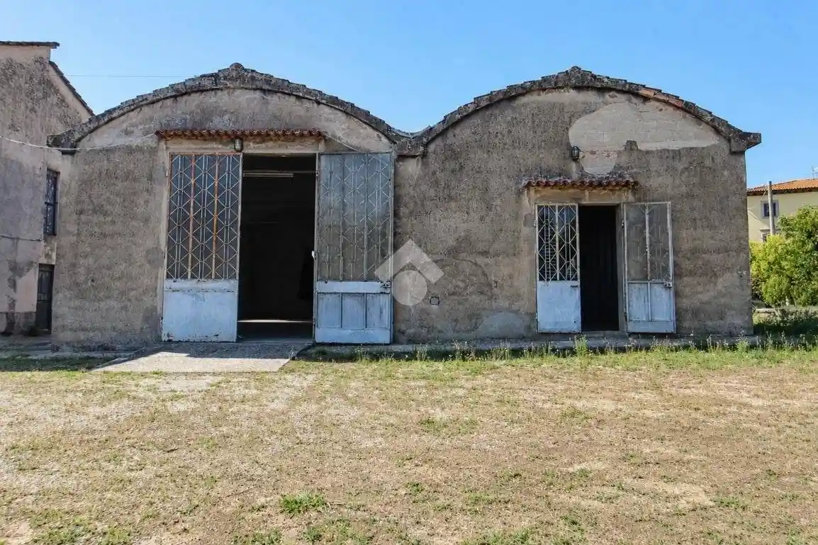 Rustico - Casale in vendita a Larciano