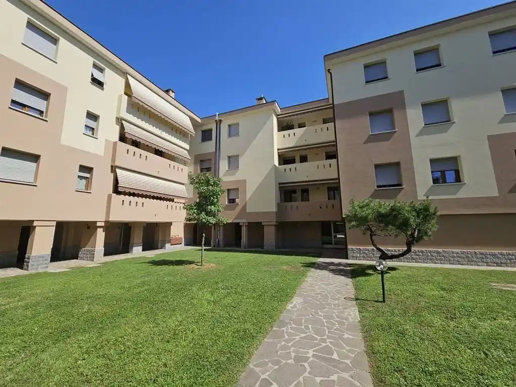 Appartamento in affitto a Meda