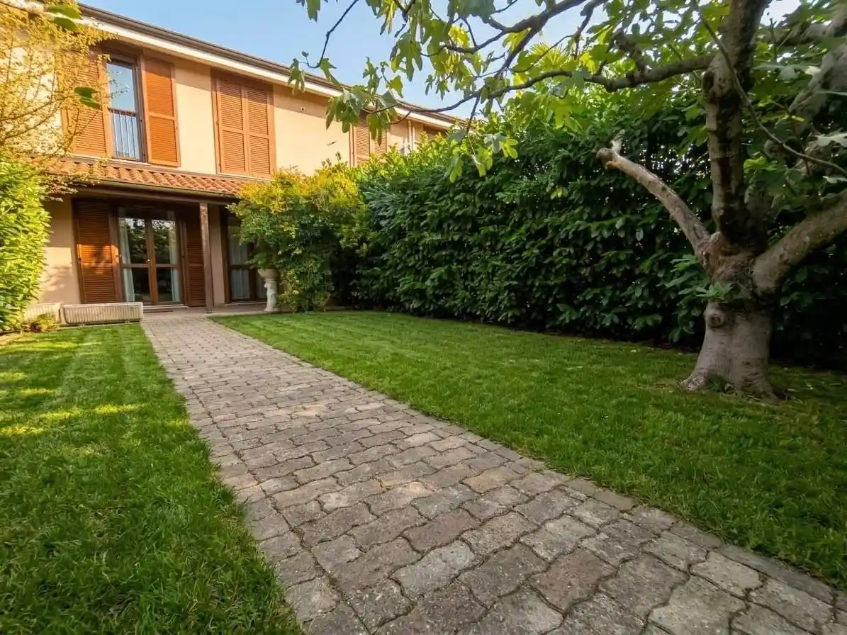 Villetta a schiera in vendita a Rozzano