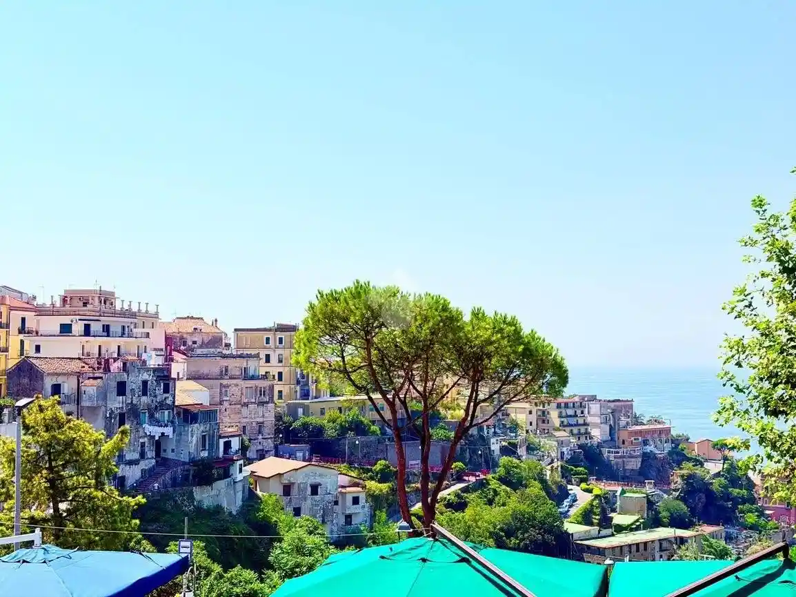 Appartamento in vendita a Vietri sul Mare