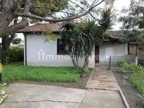 Villa in affitto a Borgia