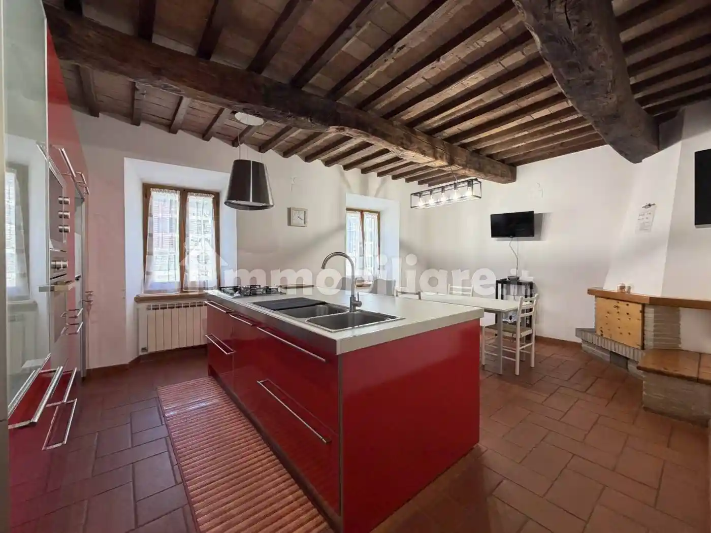 Casa indipendente in vendita a Camerino