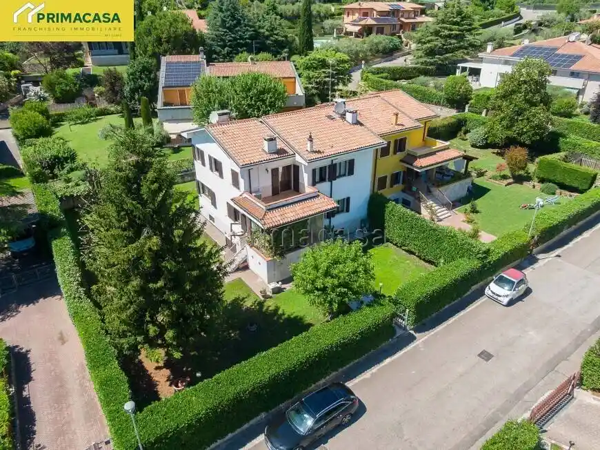 Villa in vendita a Negrar di Valpolicella