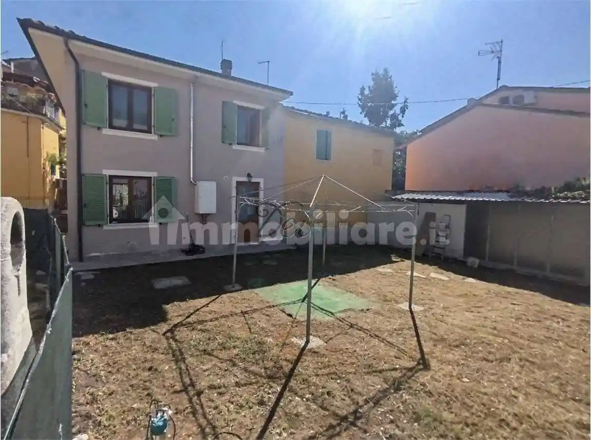 Casa indipendente in vendita a Lucca
