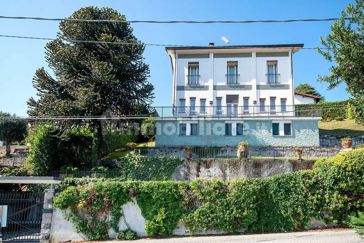 Villa in vendita a Lesa
