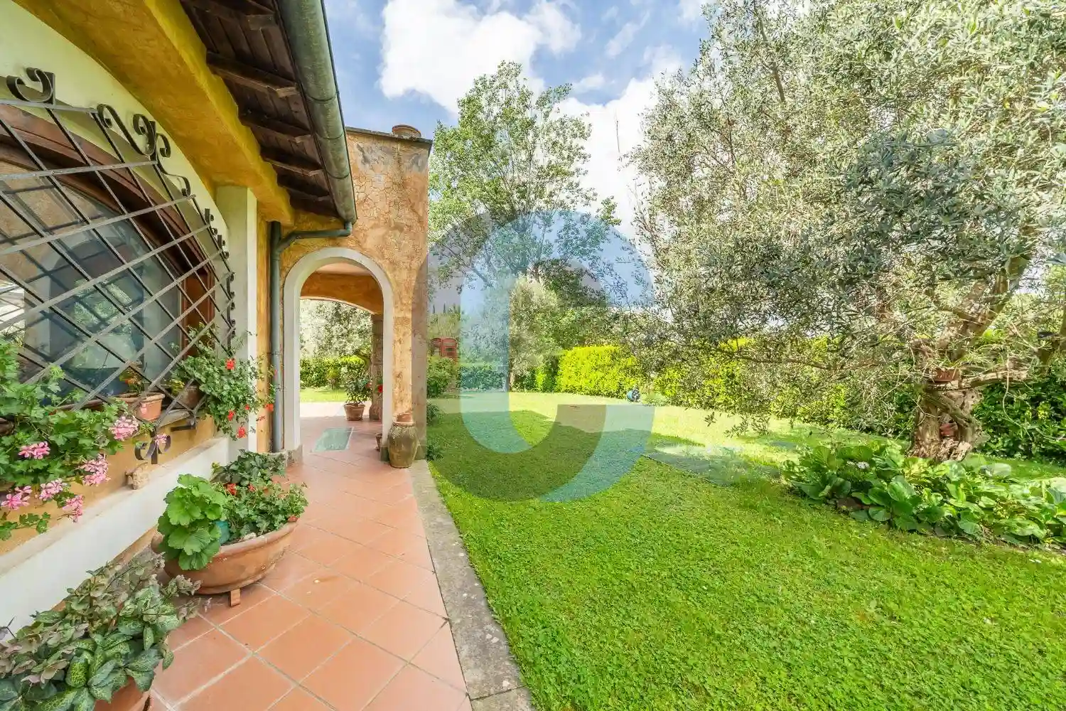 Villa - foto 2