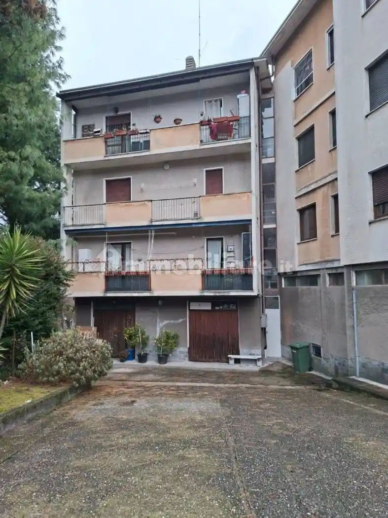 Appartamento in vendita a Laveno-Mombello