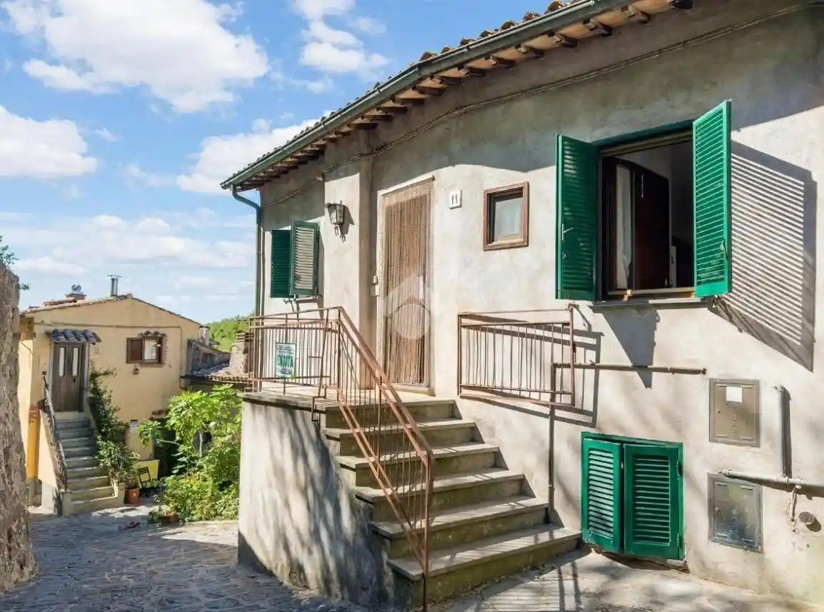Appartamento in vendita a Latera