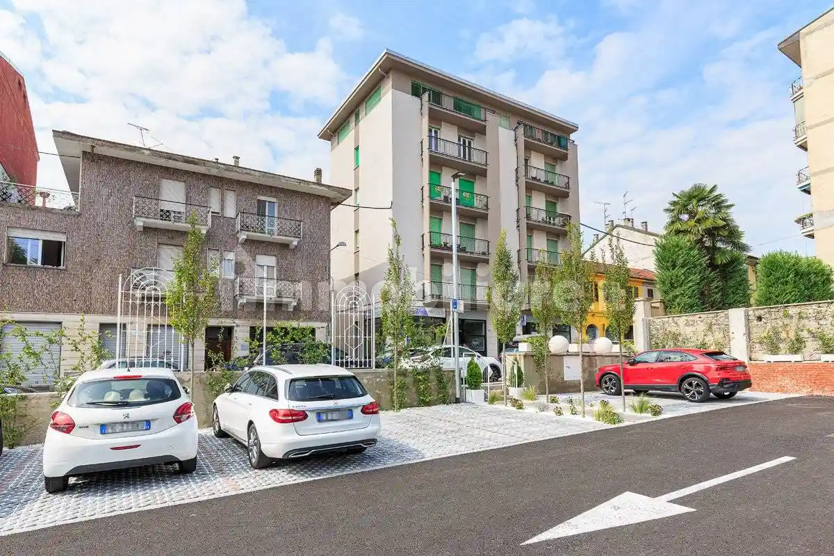 Appartamento in affitto a Arona