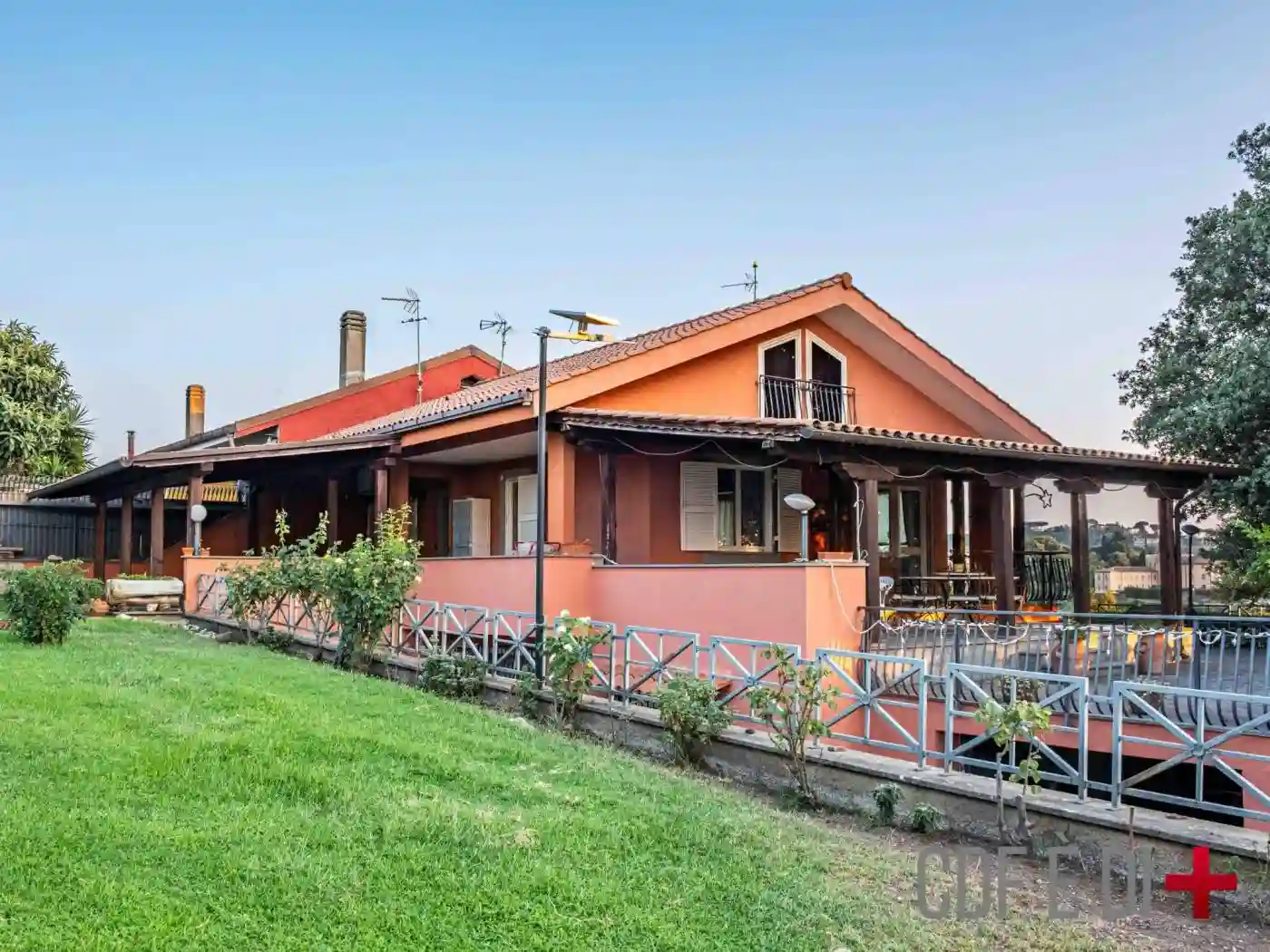 Villa - foto 2