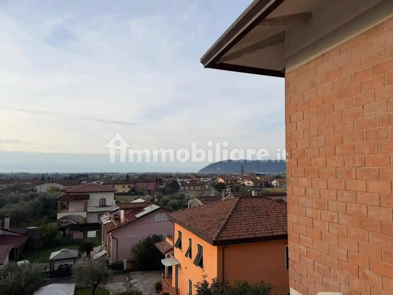 Appartamento in vendita a Luni