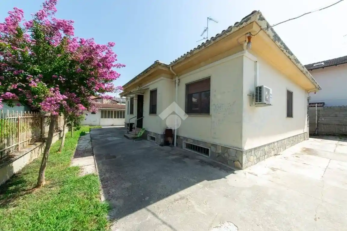 Casa indipendente in vendita a Casale Monferrato