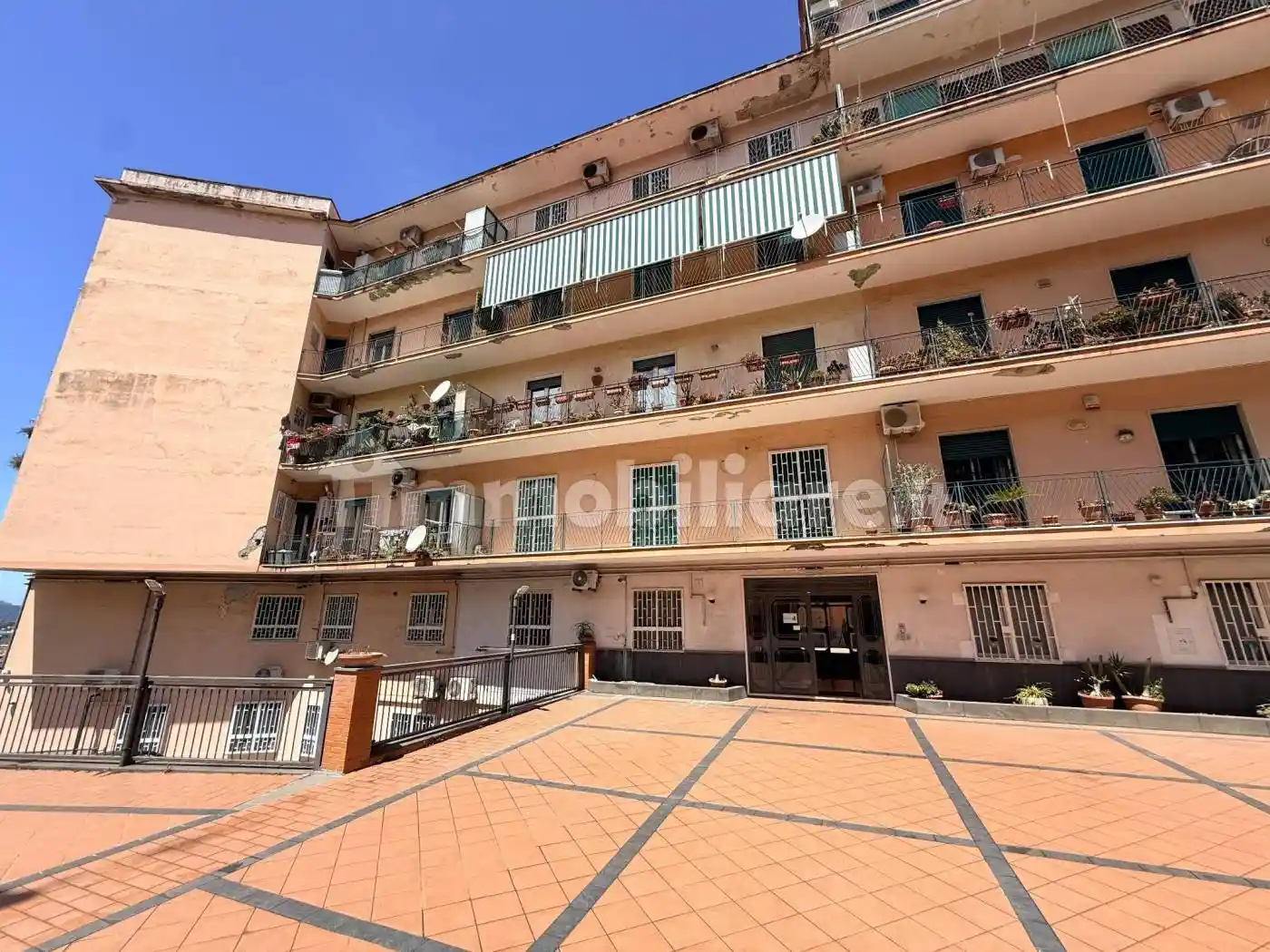 Appartamento in vendita a Napoli