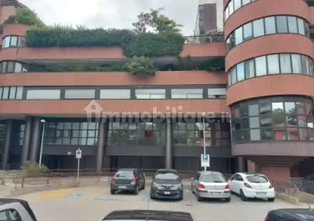 Palazzo - Edificio in vendita a Legnano