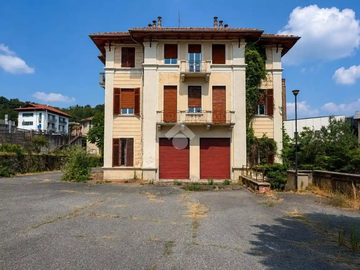 Villa in vendita a Cossato