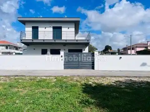 Villa in vendita a Anzio