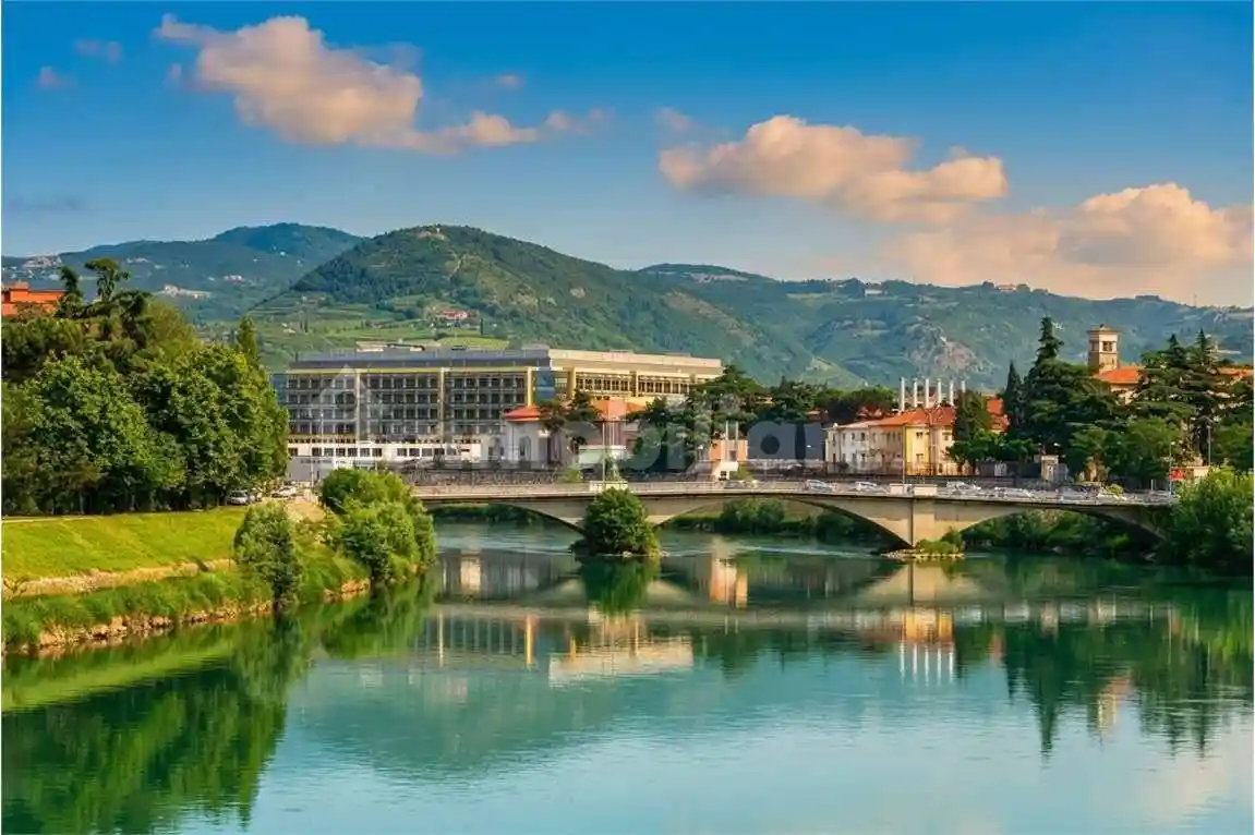 Appartamento in vendita a Verona