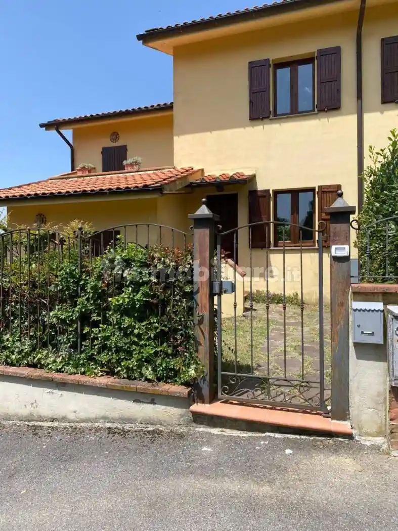 Casa indipendente in affitto a Marliana