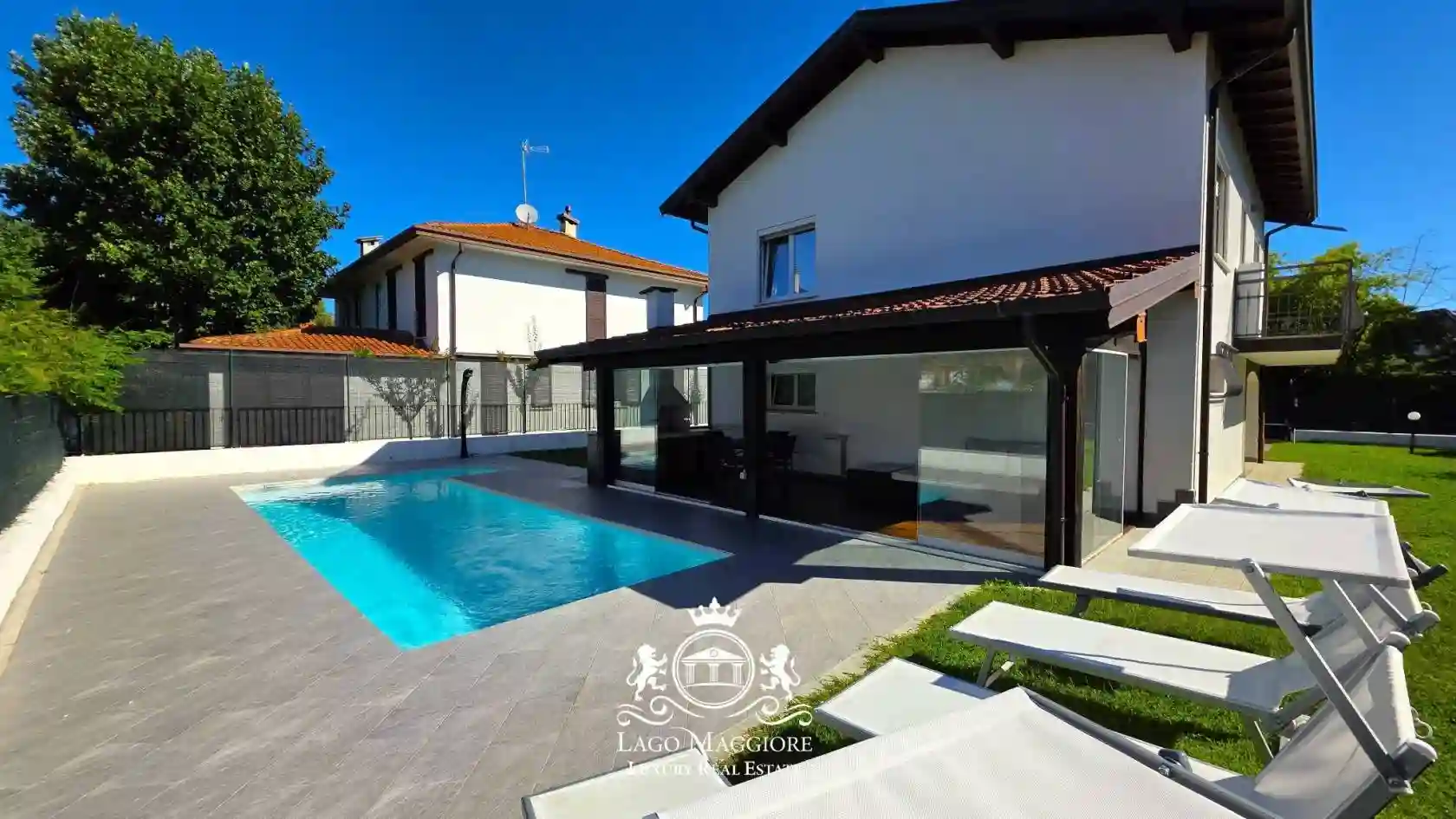 Villa - foto 2