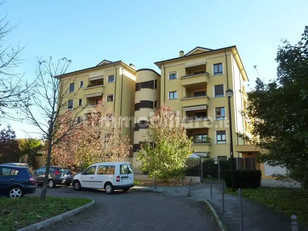 Appartamento in affitto a Monza