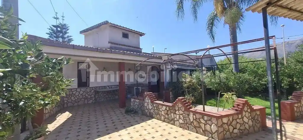 Villa in vendita a Carini