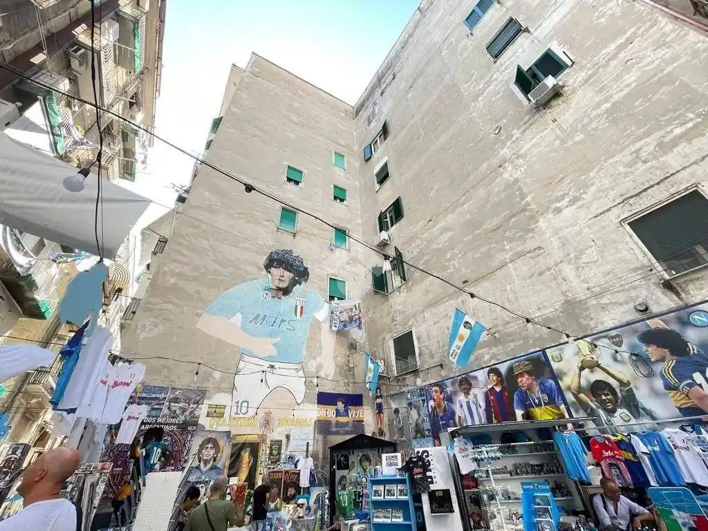 Appartamento in vendita a Napoli