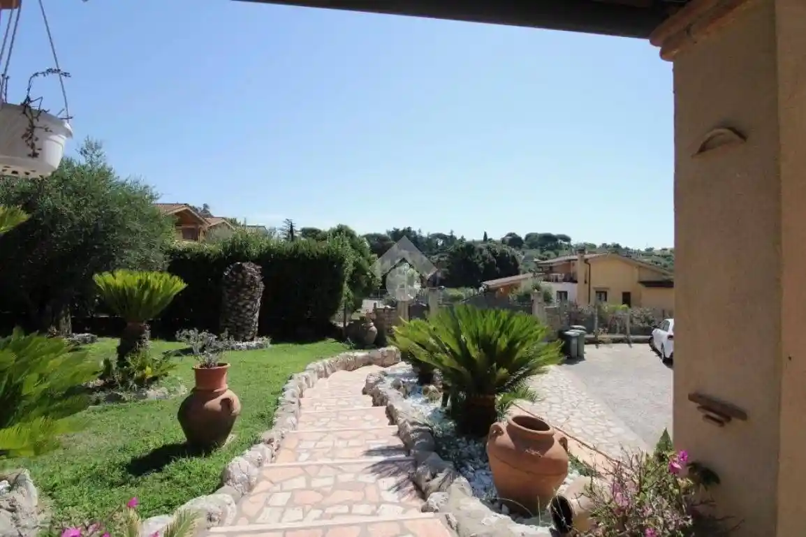Villa in vendita a Morlupo