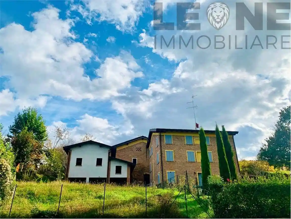 Villa in vendita a Castelvetro di Modena
