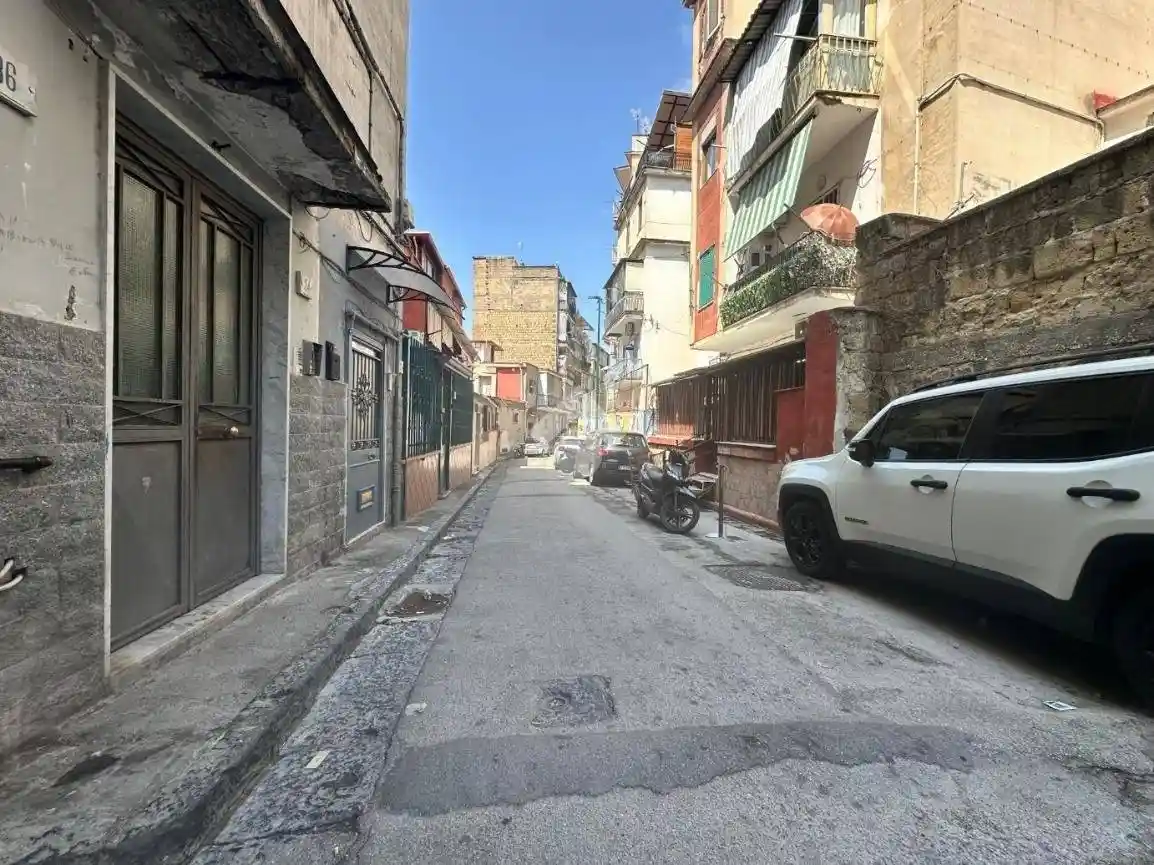 Appartamento in vendita a Napoli