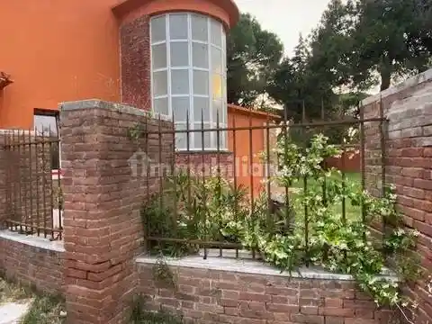 Villa in vendita a Pisa