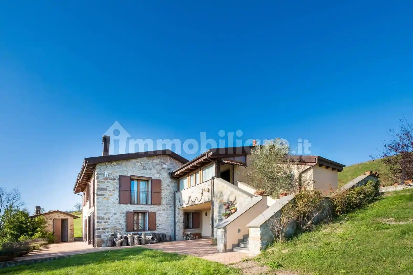 Villa in vendita a Valsamoggia