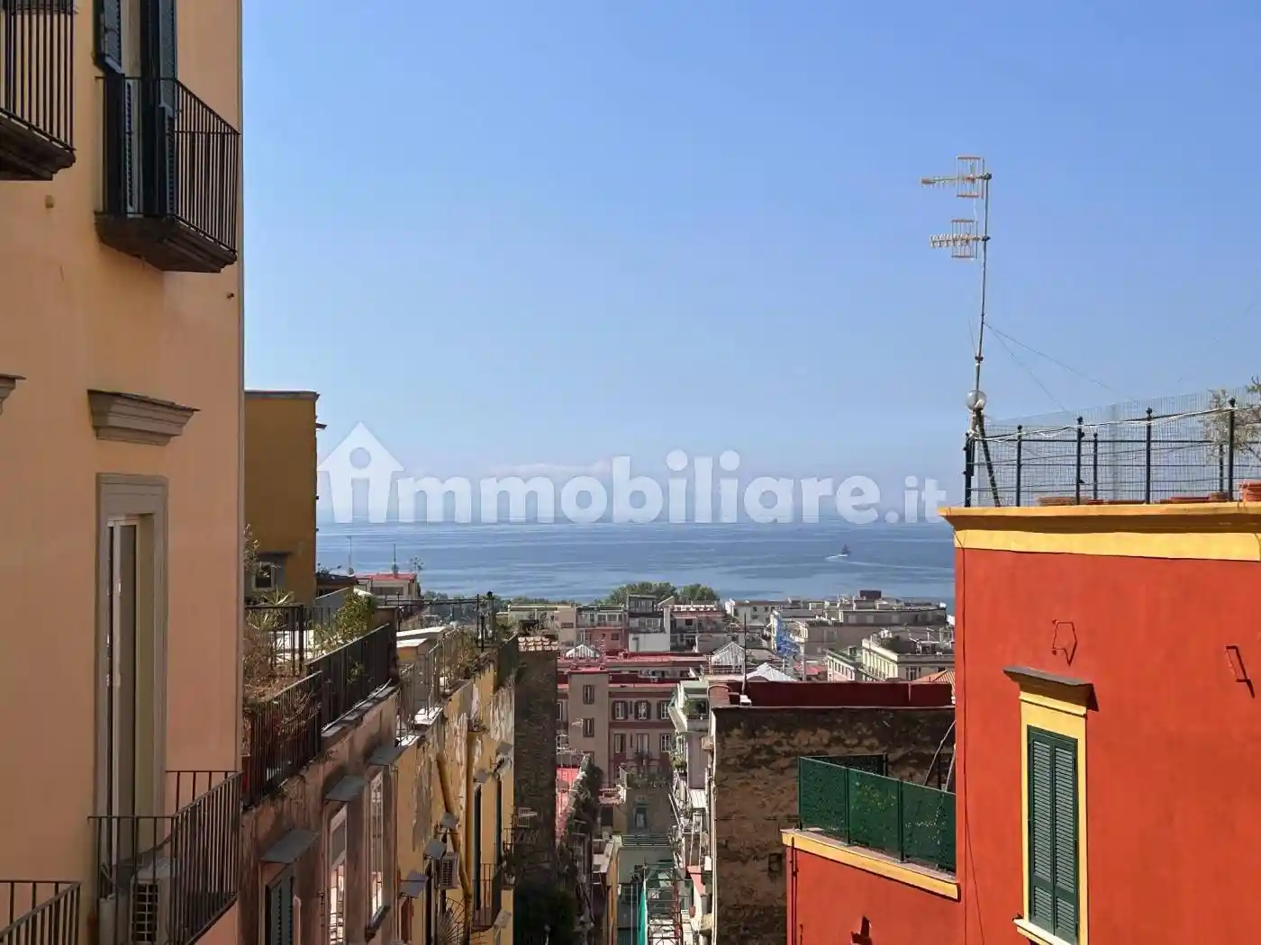 Appartamento in vendita a Napoli